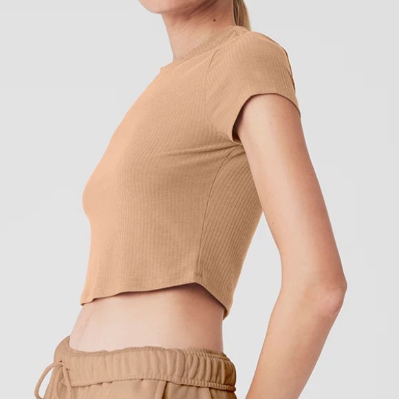 ALO Yoga Women's Camel Ribbed Crop Top - Picture 3 of 3
